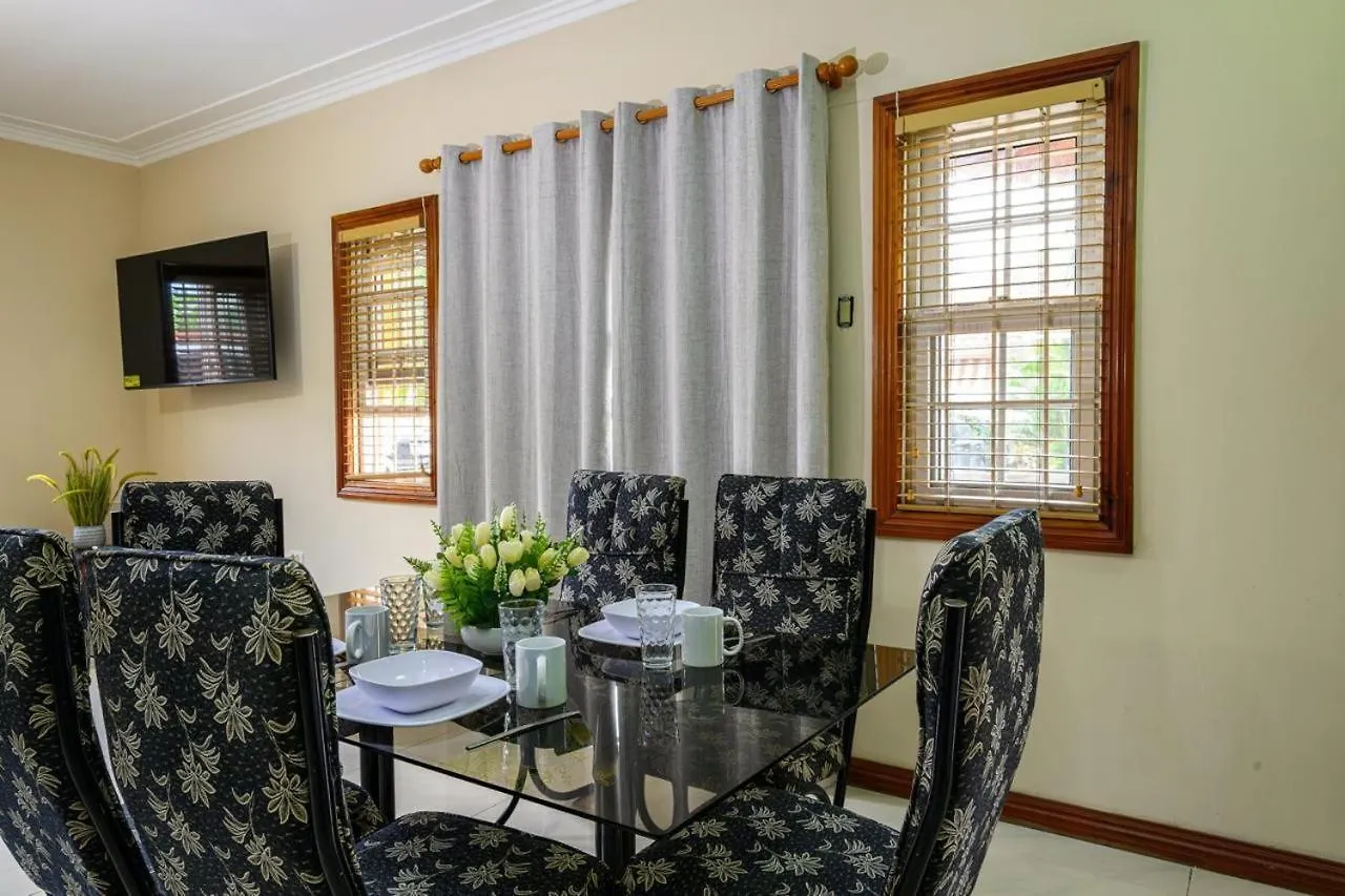 Apartment Townhouse Near Ac Hotel - Pool - Kingston